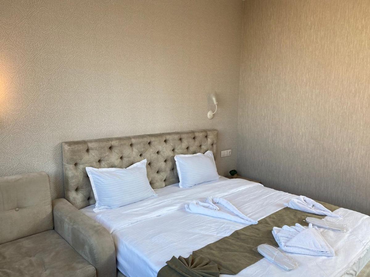 Tbt Hotel Тбілісі Екстер'єр фото